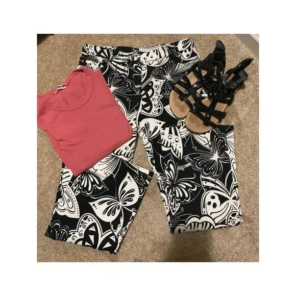 St. John Sport Marie gray butterfly Pants 10 Capri